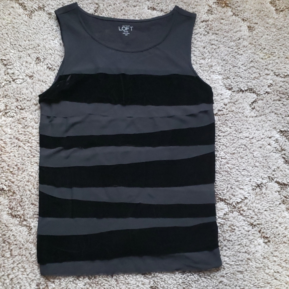 Ann Taylor loft Velvet Layered Sleeveless Blouse Size XSP**
